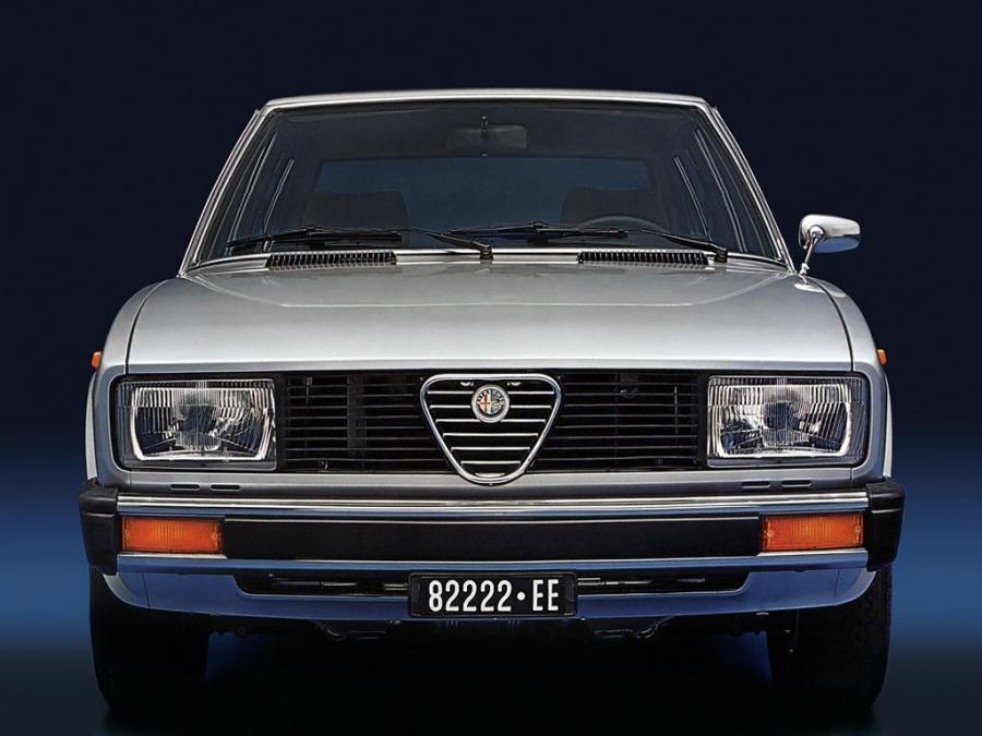  Alfa Romeo Alfetta 2000 (116) 1977 года  (фото 7 из 8)